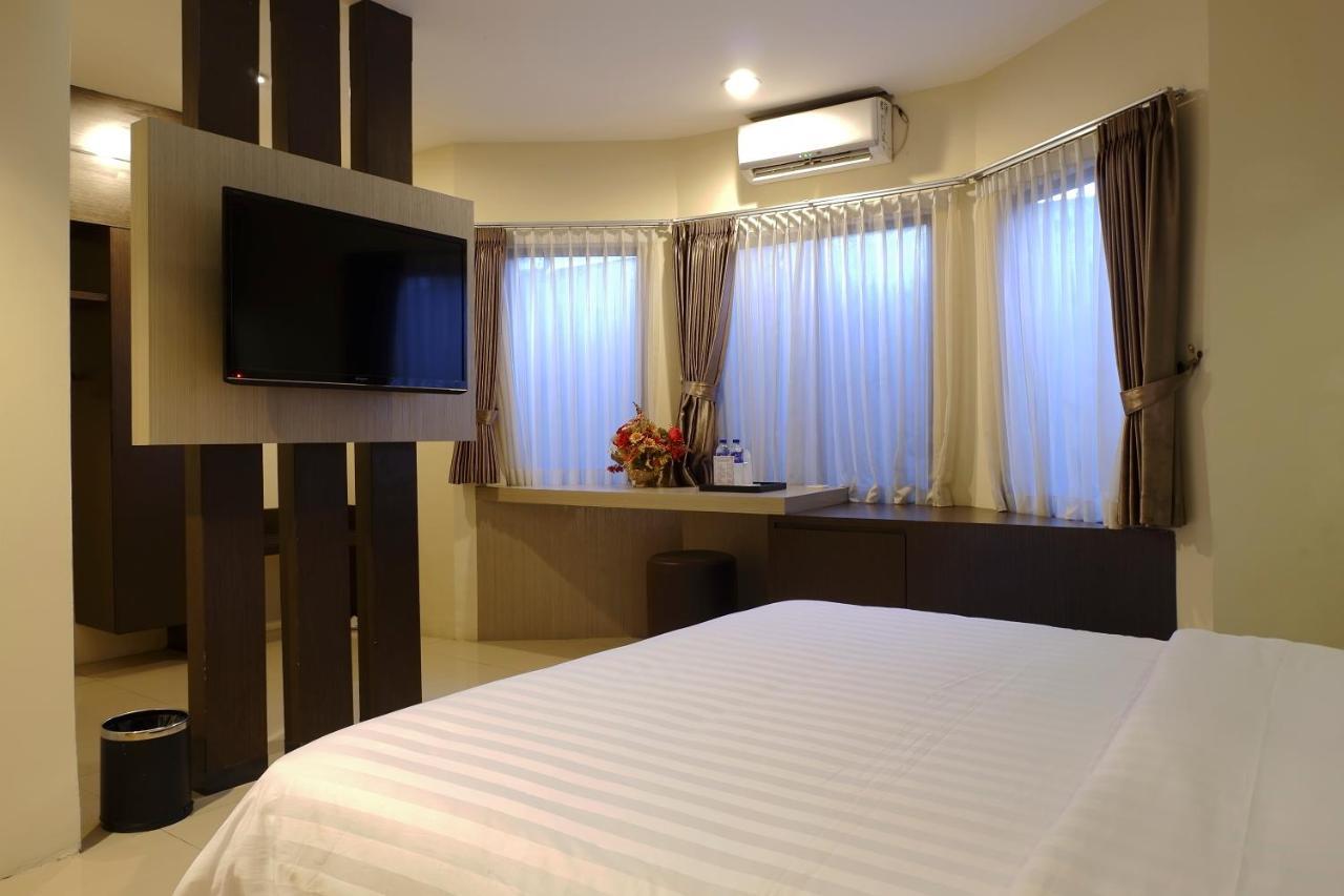 Alexander Hotel 2*