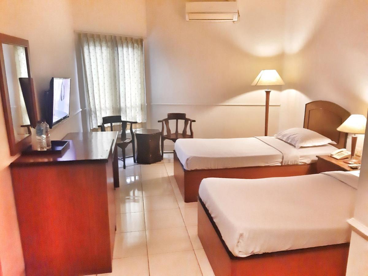 Hotel Alexander 2*