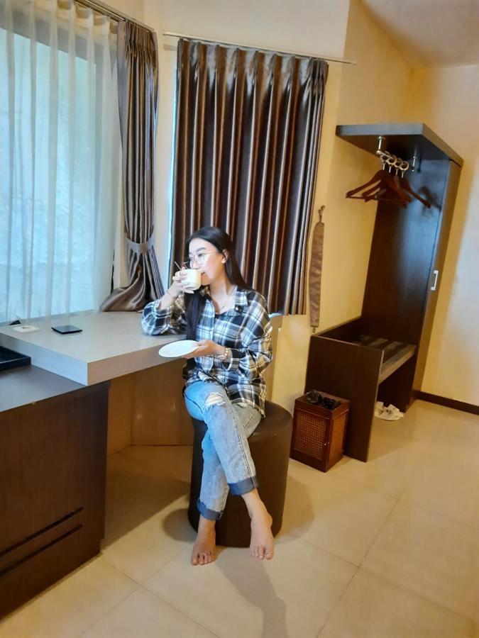 Alexander Hotel 2*