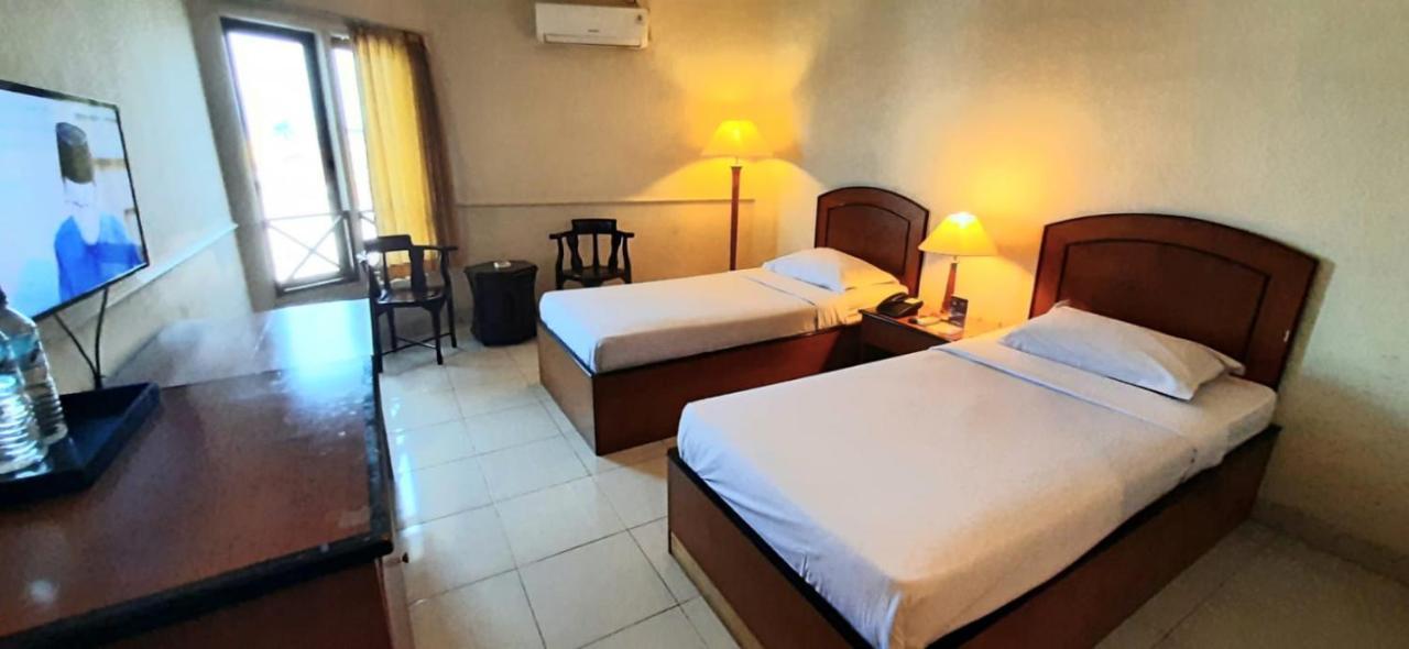 Hotel Alexander 2*