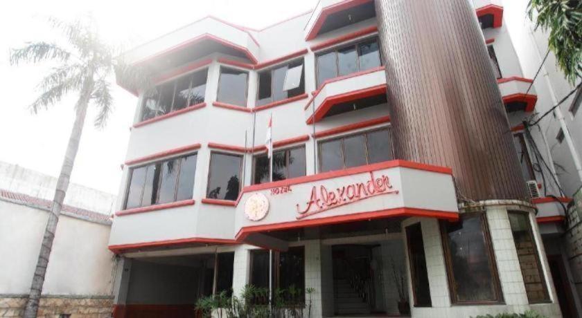 Alexander Hotel 2*