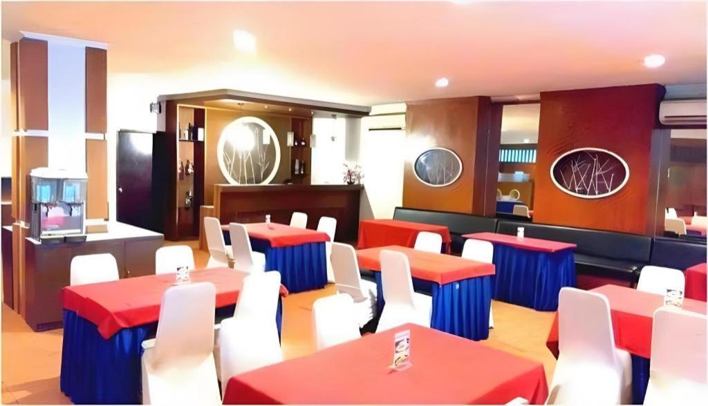 Hotel Alexander Tegal (Central Java)